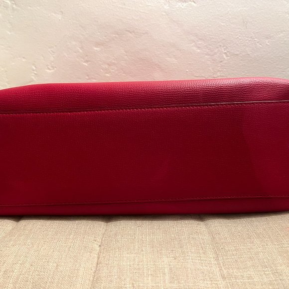 Burberry Leather Tote (Reversible) - Picture 14 of 15